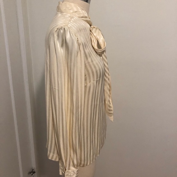 Vintage Holt Renfrew blouse - Picture 4 of 8